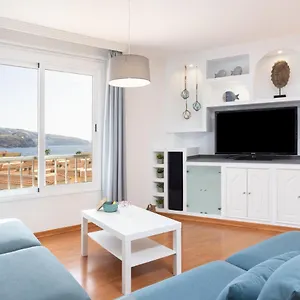 https://home2book-sunny-quiet-beach-house-pool.tenerifehoteles.net